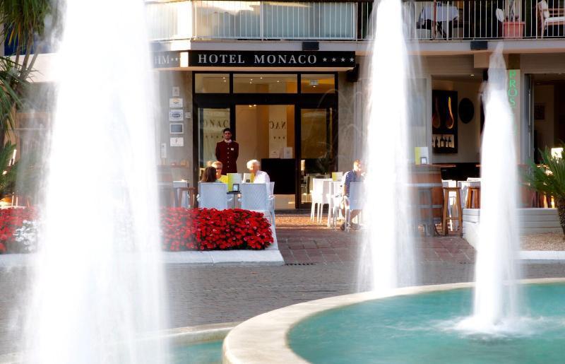 Monaco Suites Hotel Lignano Sabbiadoro Kültér fotó
