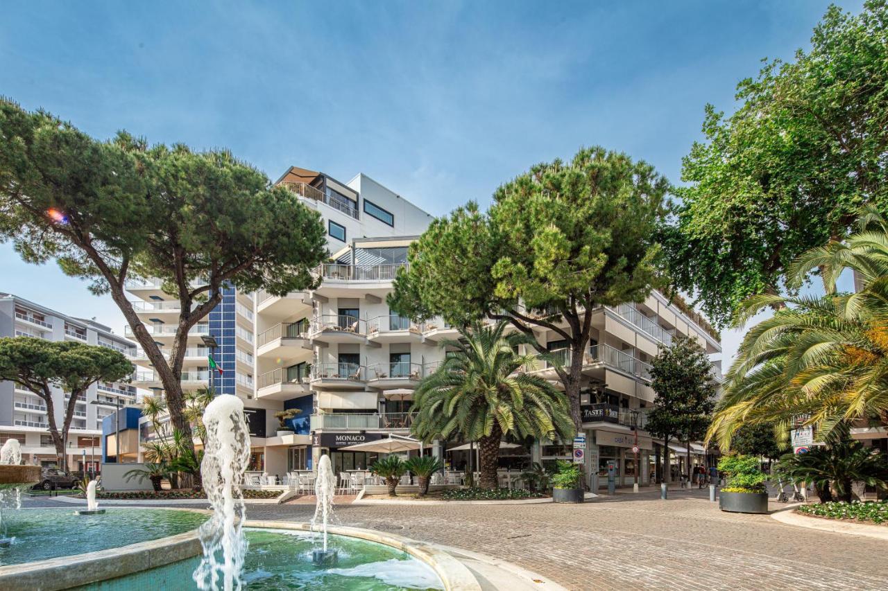 Monaco Suites Hotel Lignano Sabbiadoro Kültér fotó