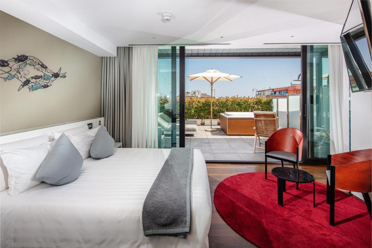 Monaco Suites Hotel Lignano Sabbiadoro Kültér fotó