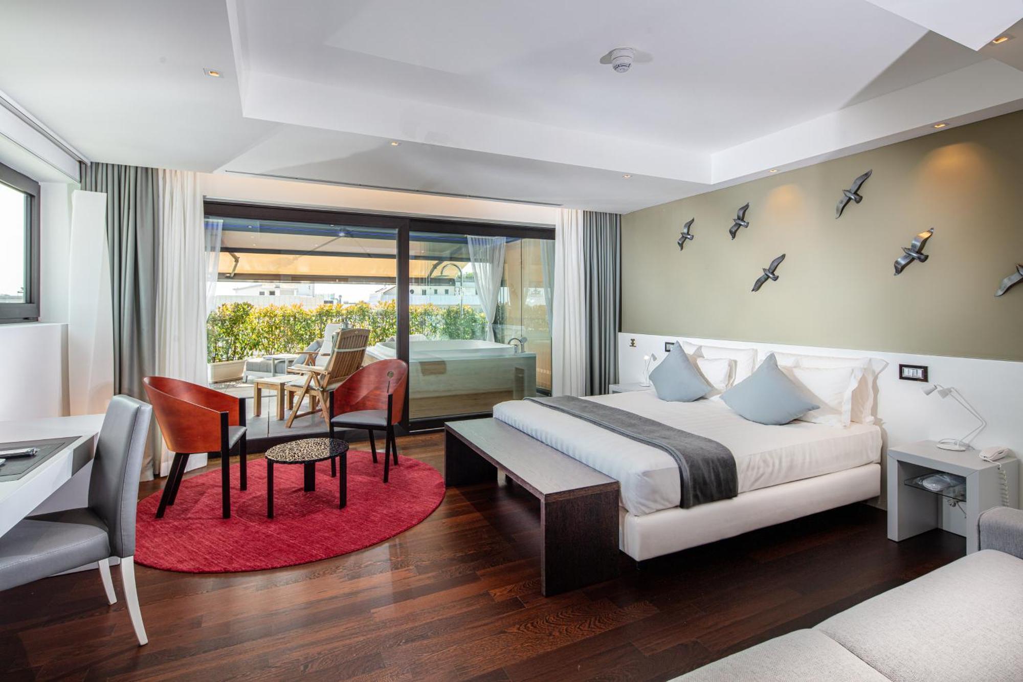 Monaco Suites Hotel Lignano Sabbiadoro Kültér fotó